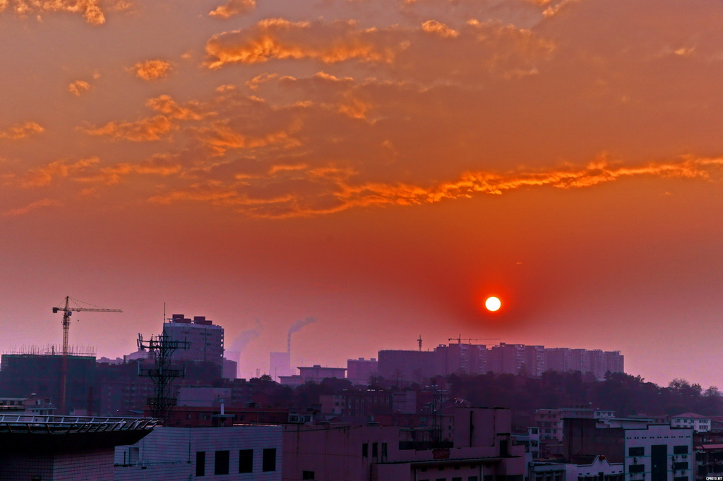 夕阳点城头.jpg