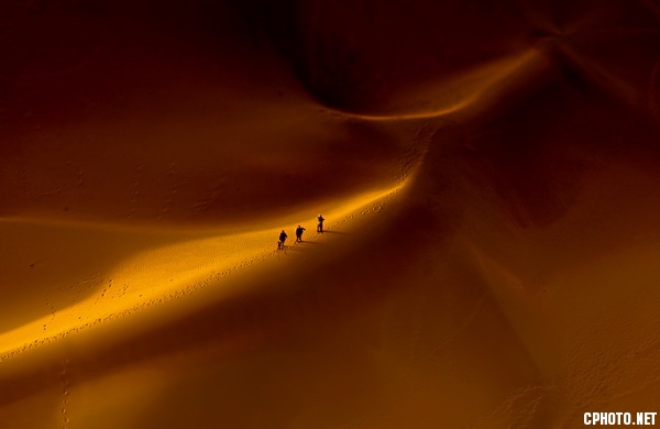 FIAP SILVER MEDAL-Desert Photographer-Chen Yongen.jpg