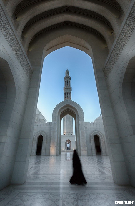 visit to sultan qaboos mosque_调整大小.jpg