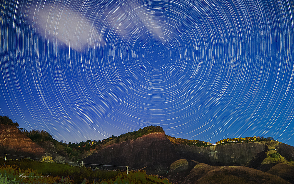 《星轨》摄于高椅岭(1000X628).jpg