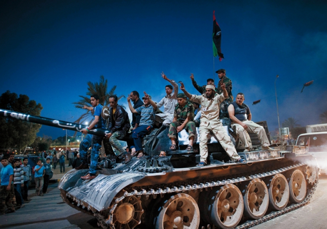 第55届荷赛一般新闻类组照一等奖：利比亚之战