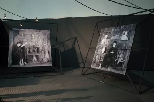 ���޽ܡ����ף��ĵ��糡����չ�ֳ�