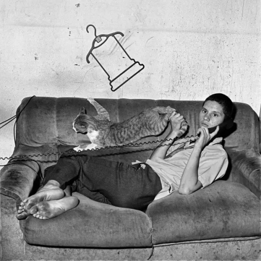 Eusene on the Phone �Ƚ����ڴ�绰,2000