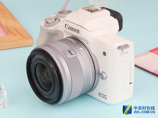 EOS M50