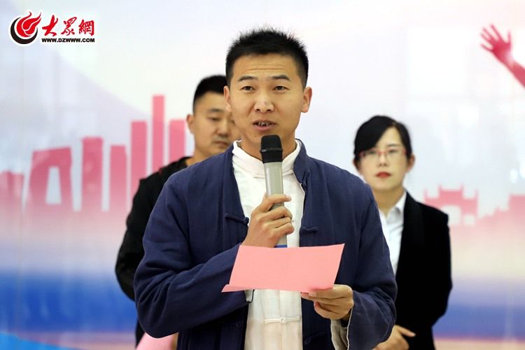4共青团山东省委候补委员、省青联委员、蟠龙梆子剧团团长韩克致辞