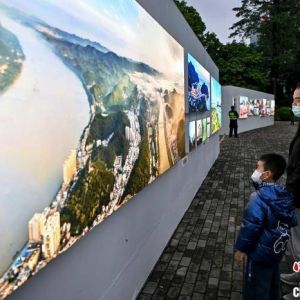 “水·融——粤港澳大湾区人文摄影展”广州开展迎客