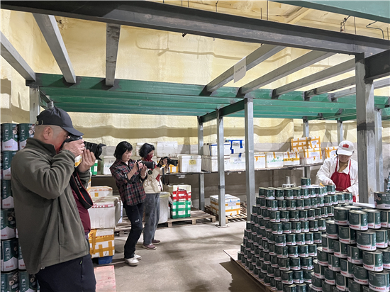 摄影家吴玮、高辉、陈智等一行深入信阳市浉河区采风创作_fororder_图片5