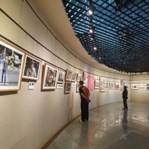 第四届“西江能见度”摄影作品展在珠海图书馆开幕